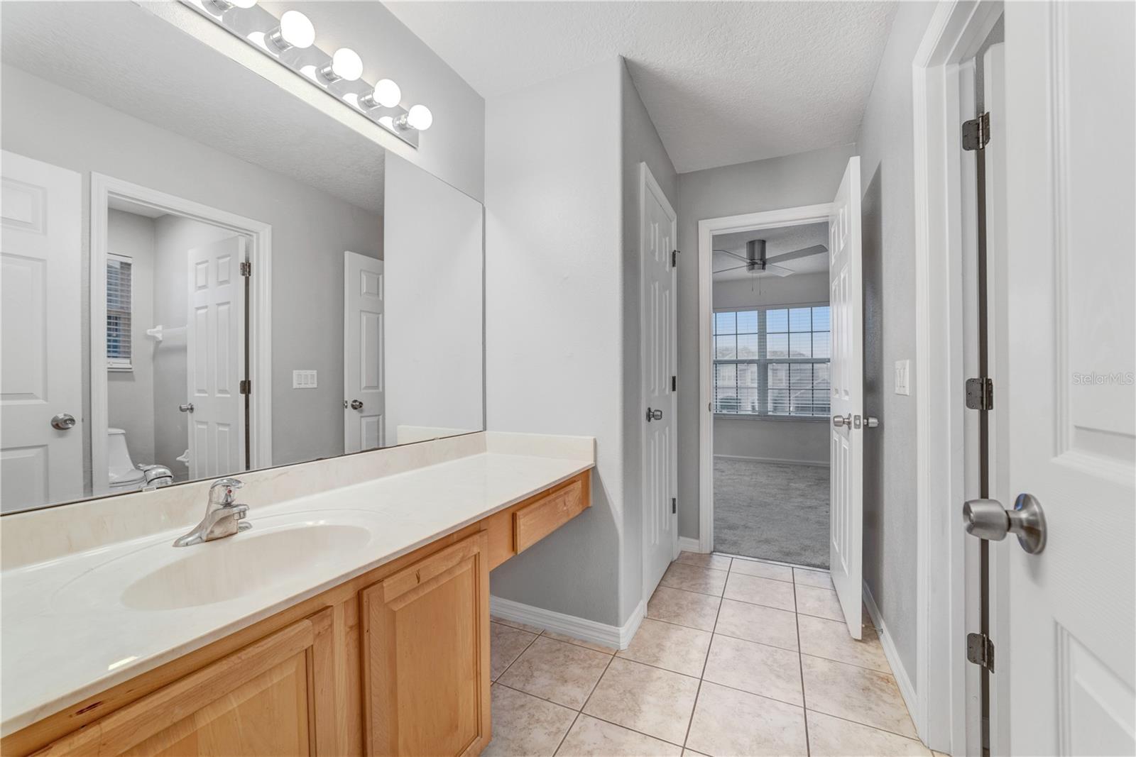Image 21 of 25 For 207 Largovista Drive