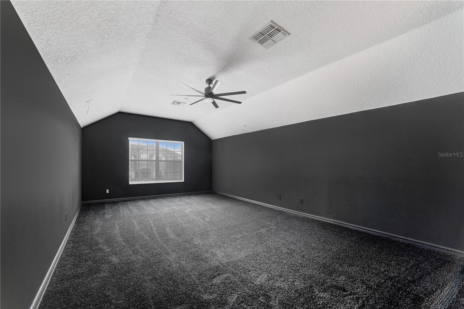 Image 23 of 25 For 207 Largovista Drive