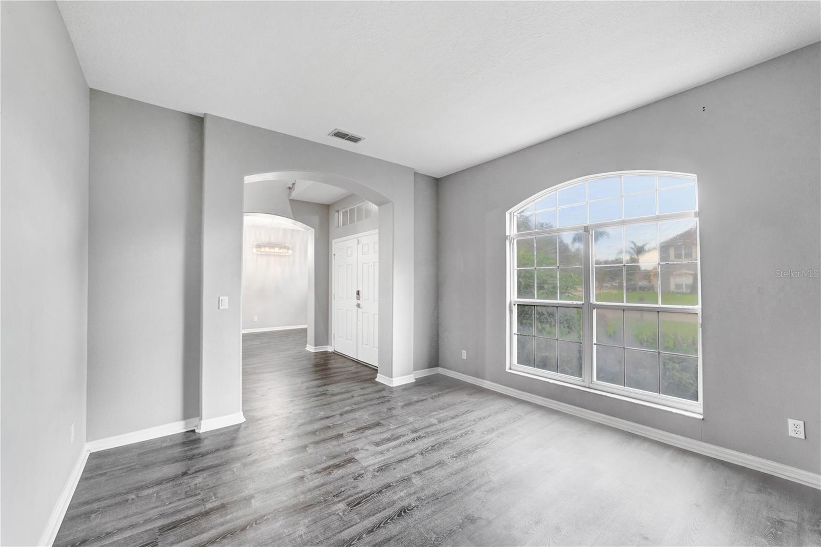 Image 9 of 25 For 207 Largovista Drive