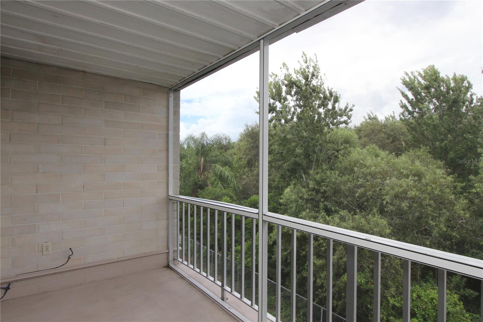 Image 2 of 25 For 1250 Denning Drive 232