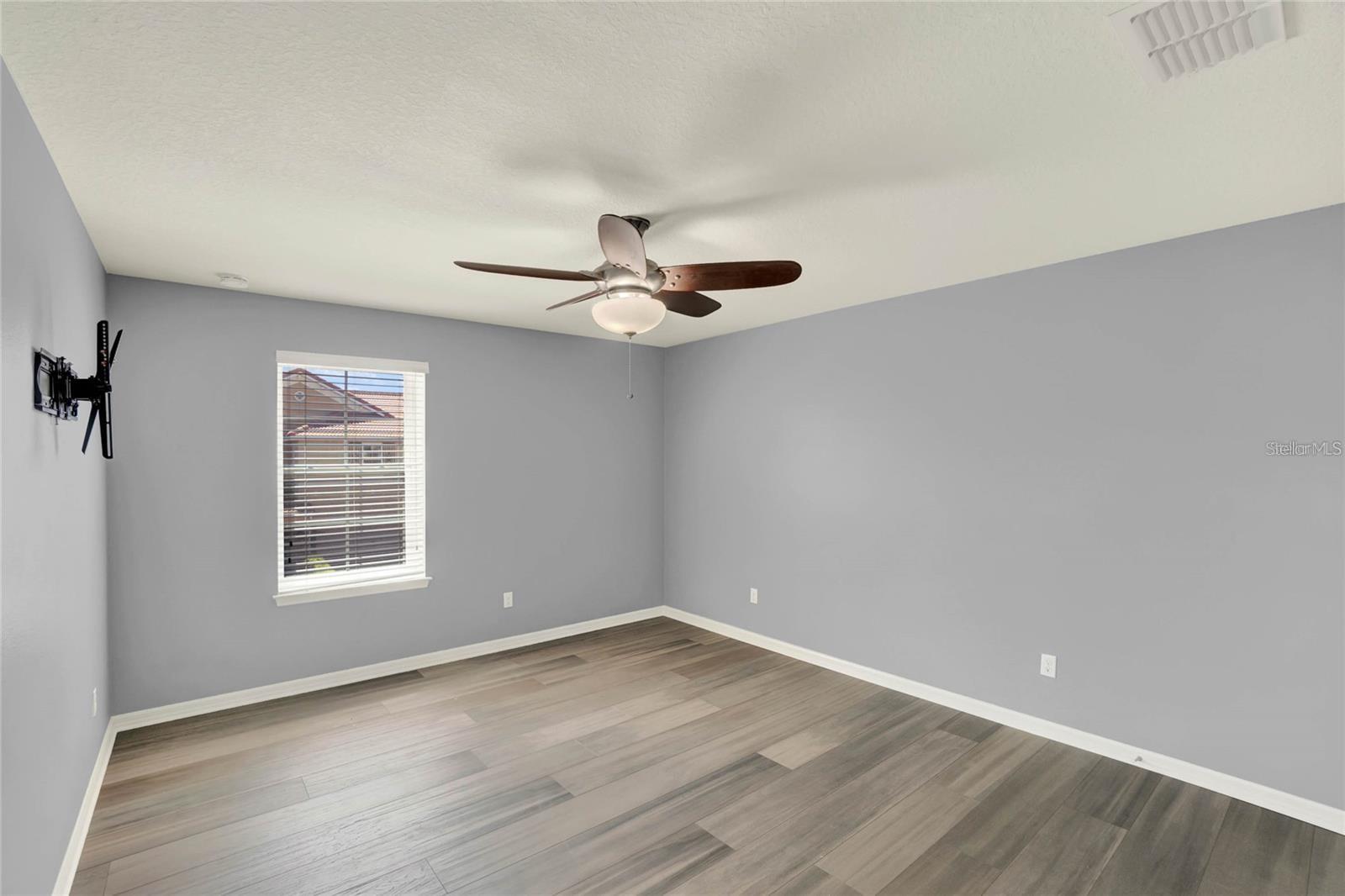 Image 18 of 25 For 5632 Siracusa Lane
