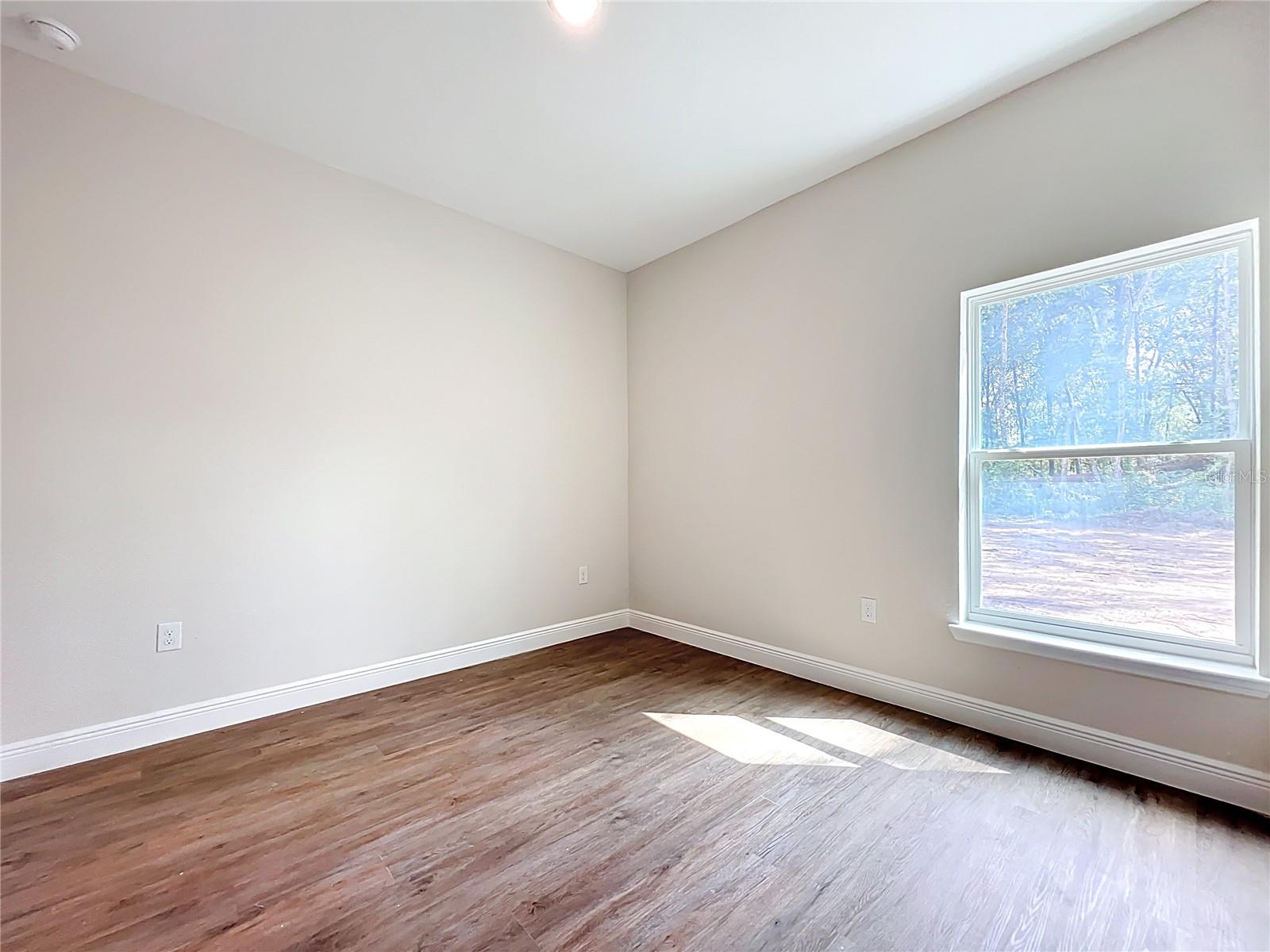 Image 14 of 41 For 8827 Mendoza Way