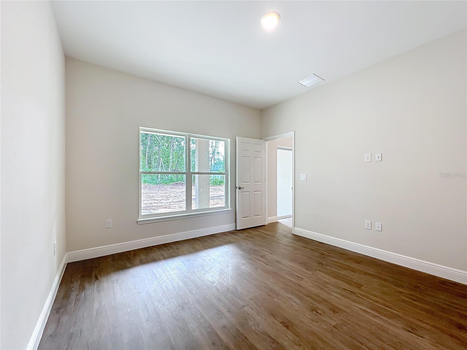 Image 19 of 41 For 8827 Mendoza Way