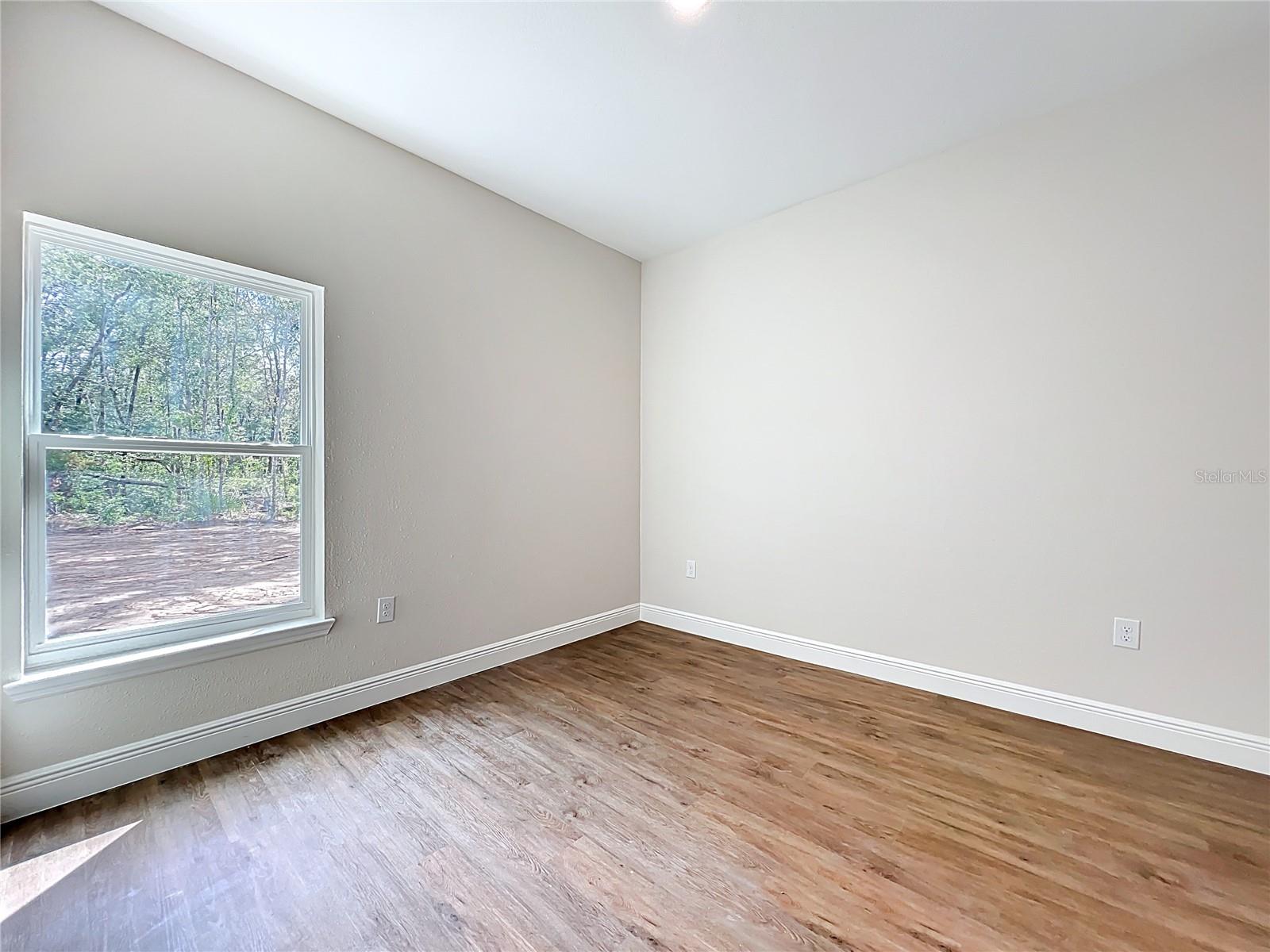 Image 22 of 41 For 8827 Mendoza Way