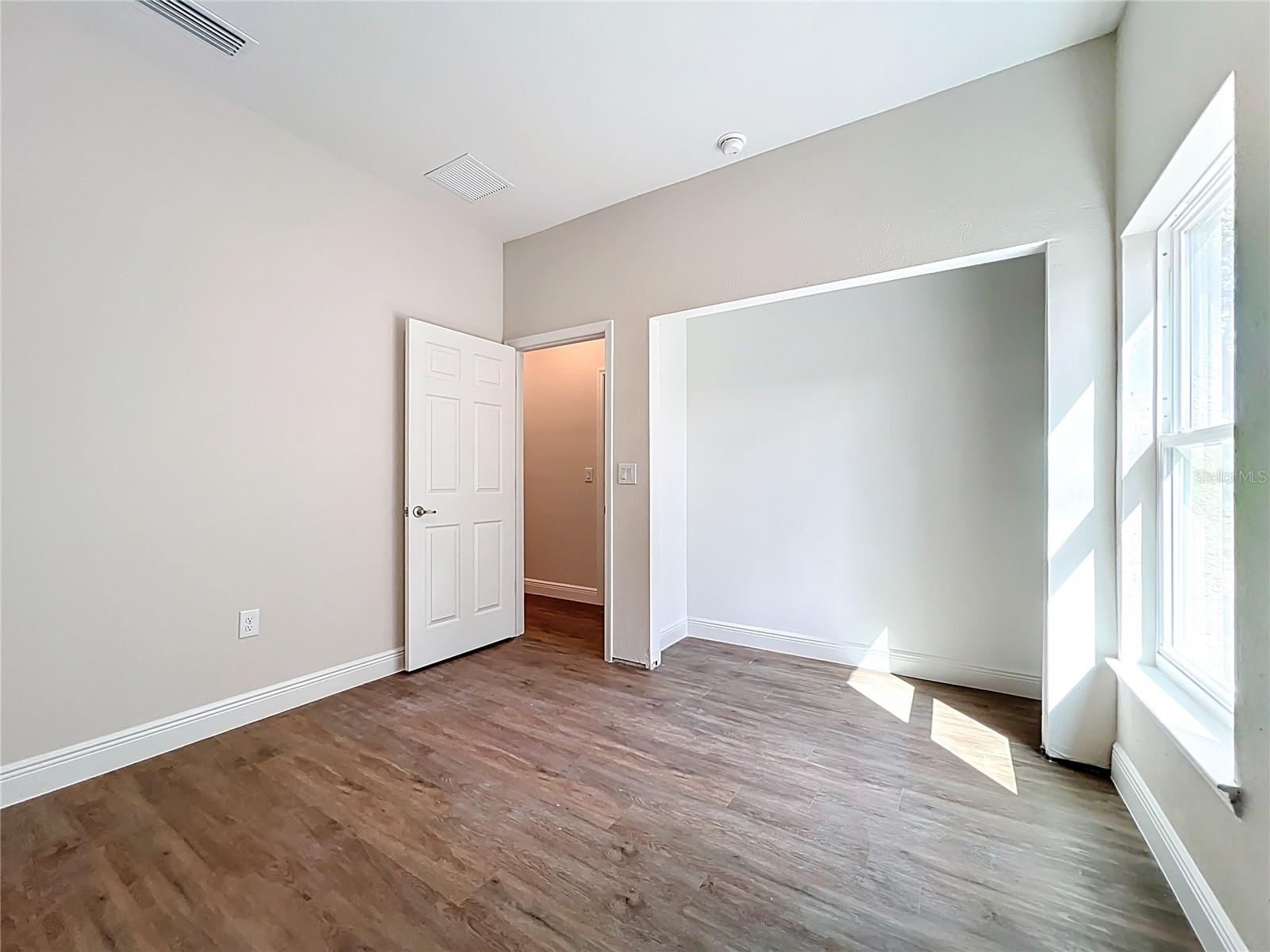 Image 25 of 41 For 8827 Mendoza Way