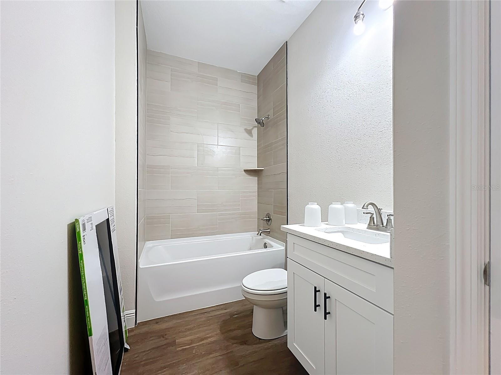 Image 26 of 41 For 8827 Mendoza Way
