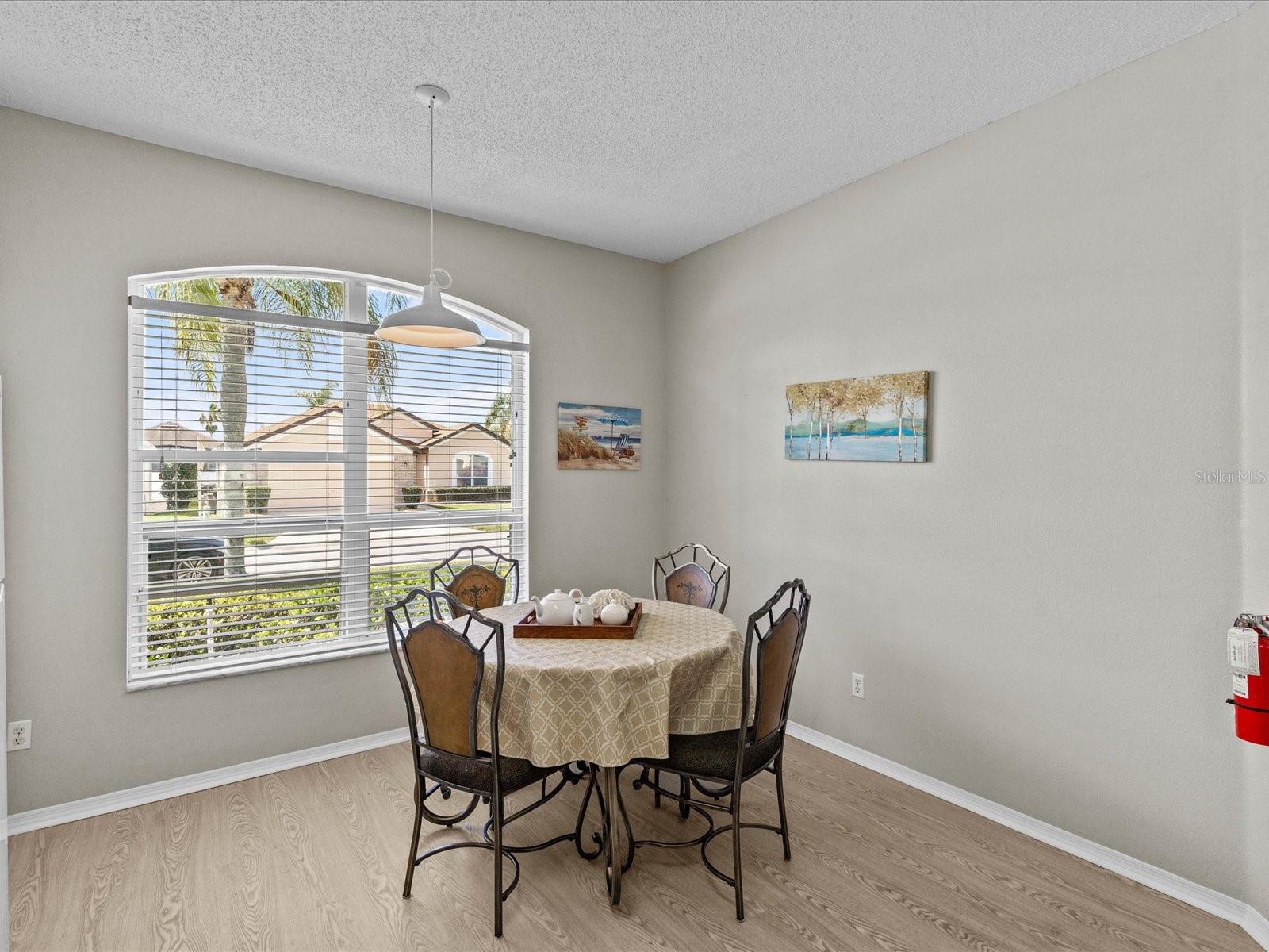 Image 7 of 42 For 837 Jaybee Ave