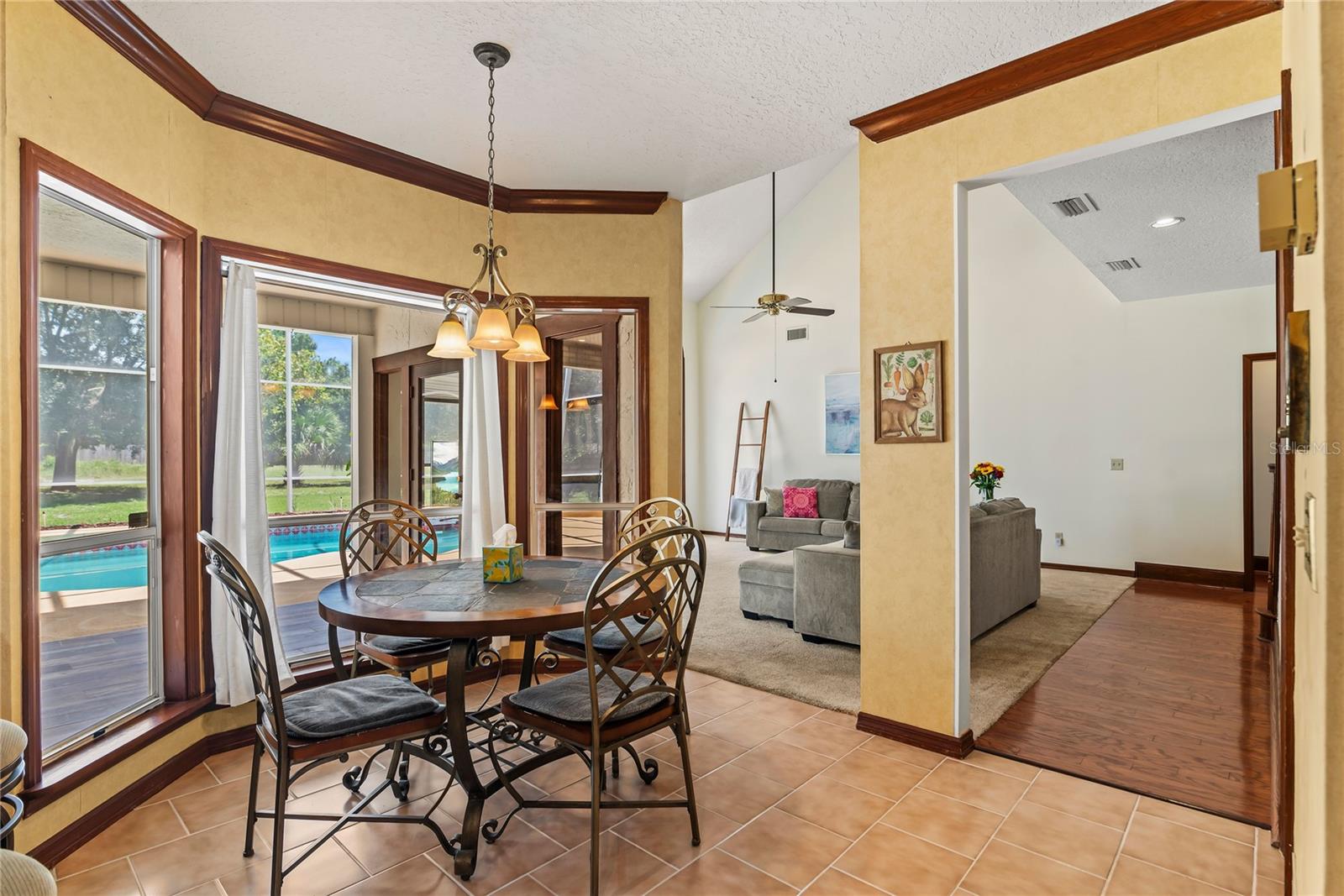 Image 18 of 59 For 5329 Foxshire Court