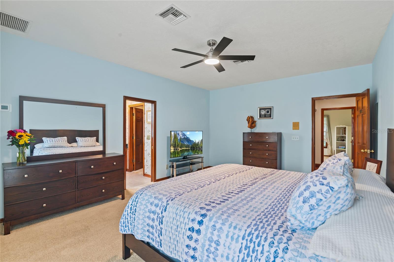 Image 21 of 59 For 5329 Foxshire Court