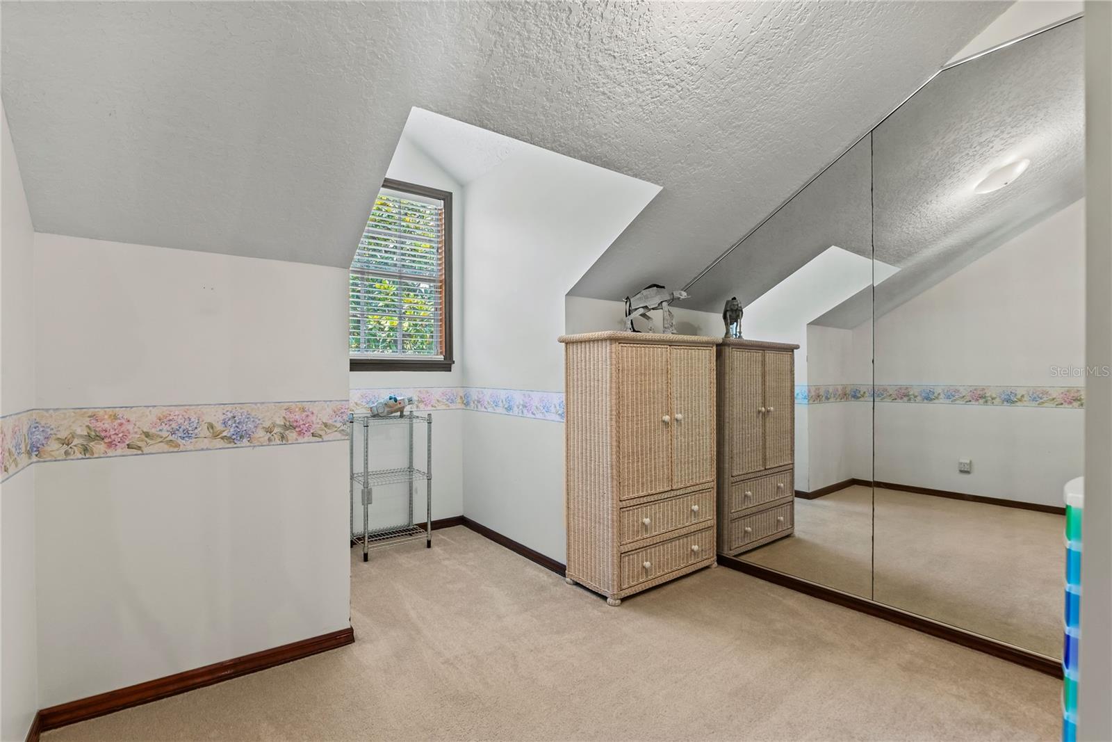 Image 36 of 59 For 5329 Foxshire Court