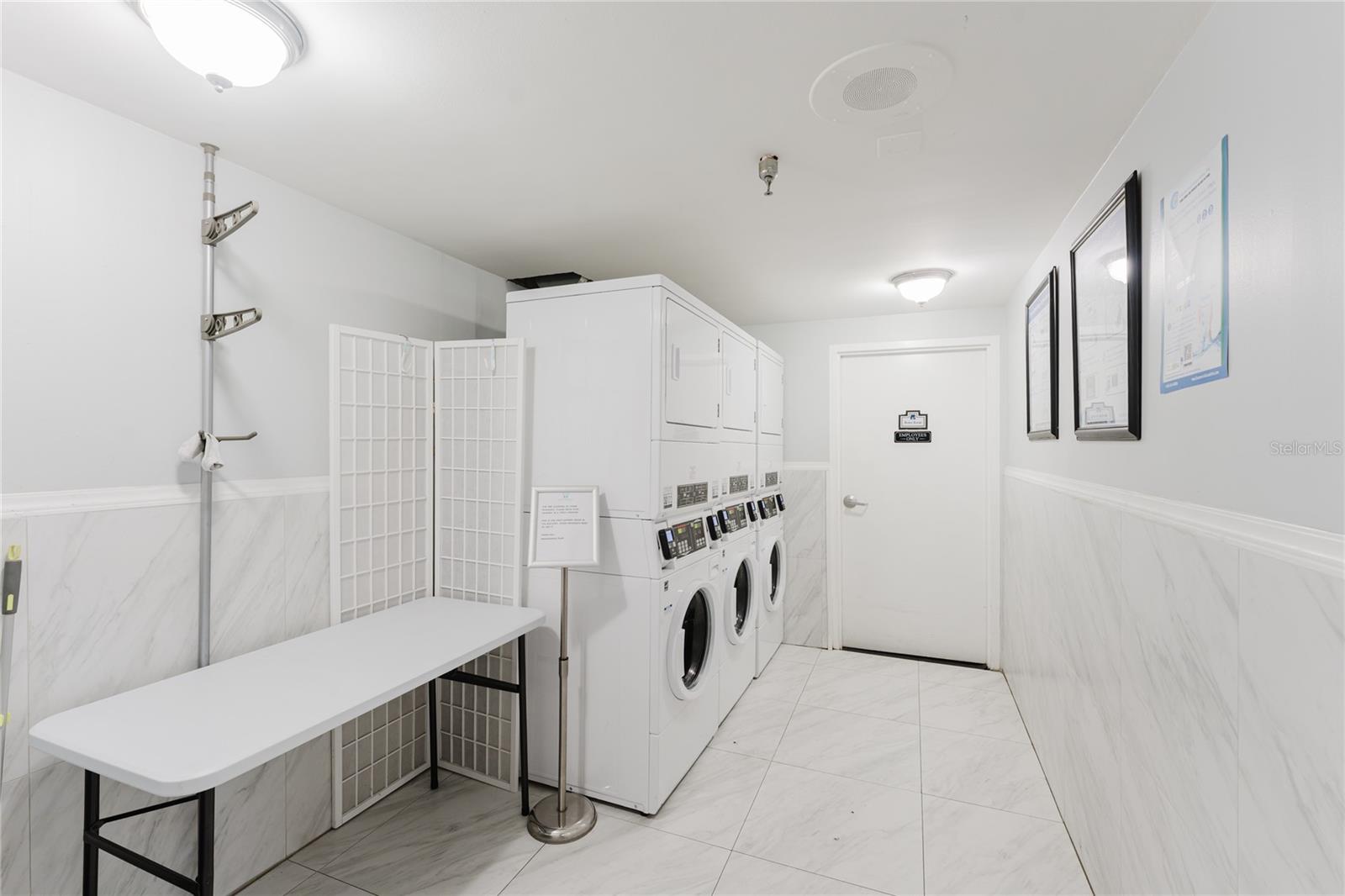 Image 22 of 46 For 151 Washington Street 408