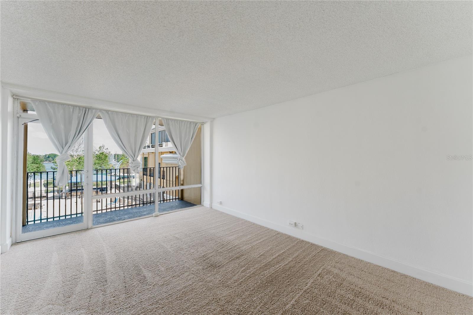 Image 9 of 46 For 151 Washington Street 408
