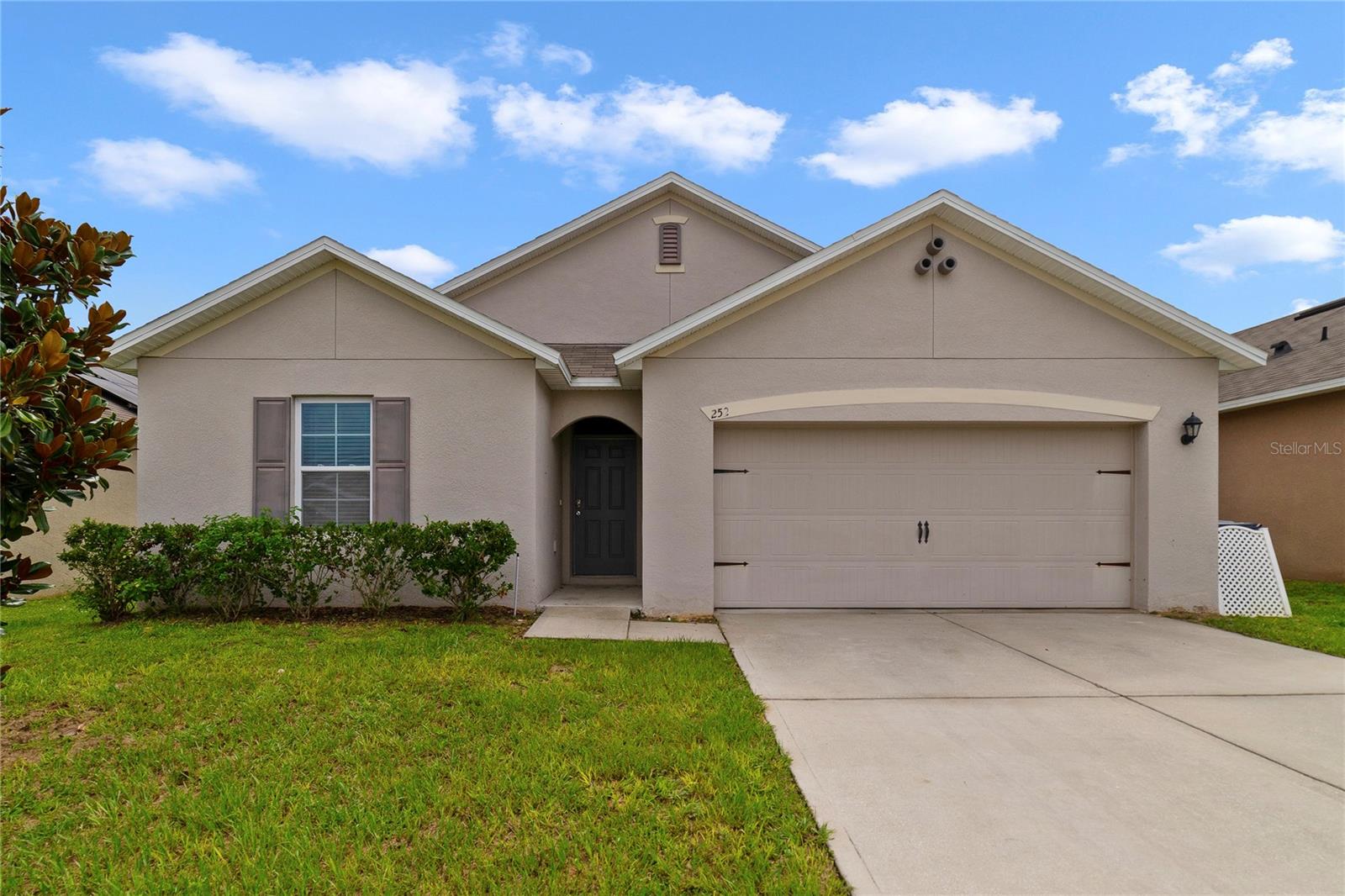 Details for 252 Willow Bend Drive, DAVENPORT, FL 33897