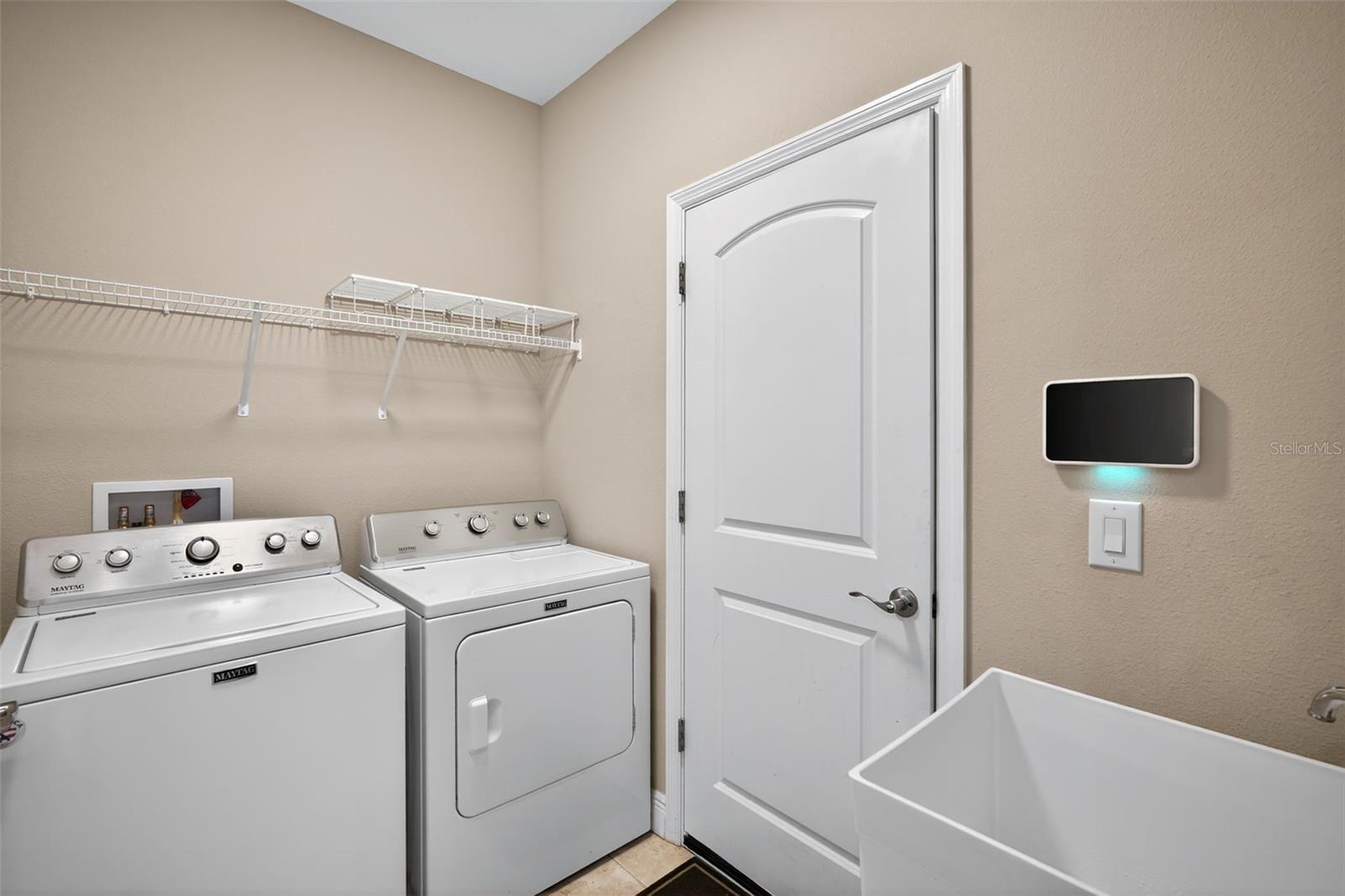 Listing photo id 8 for 12690 Vander Way