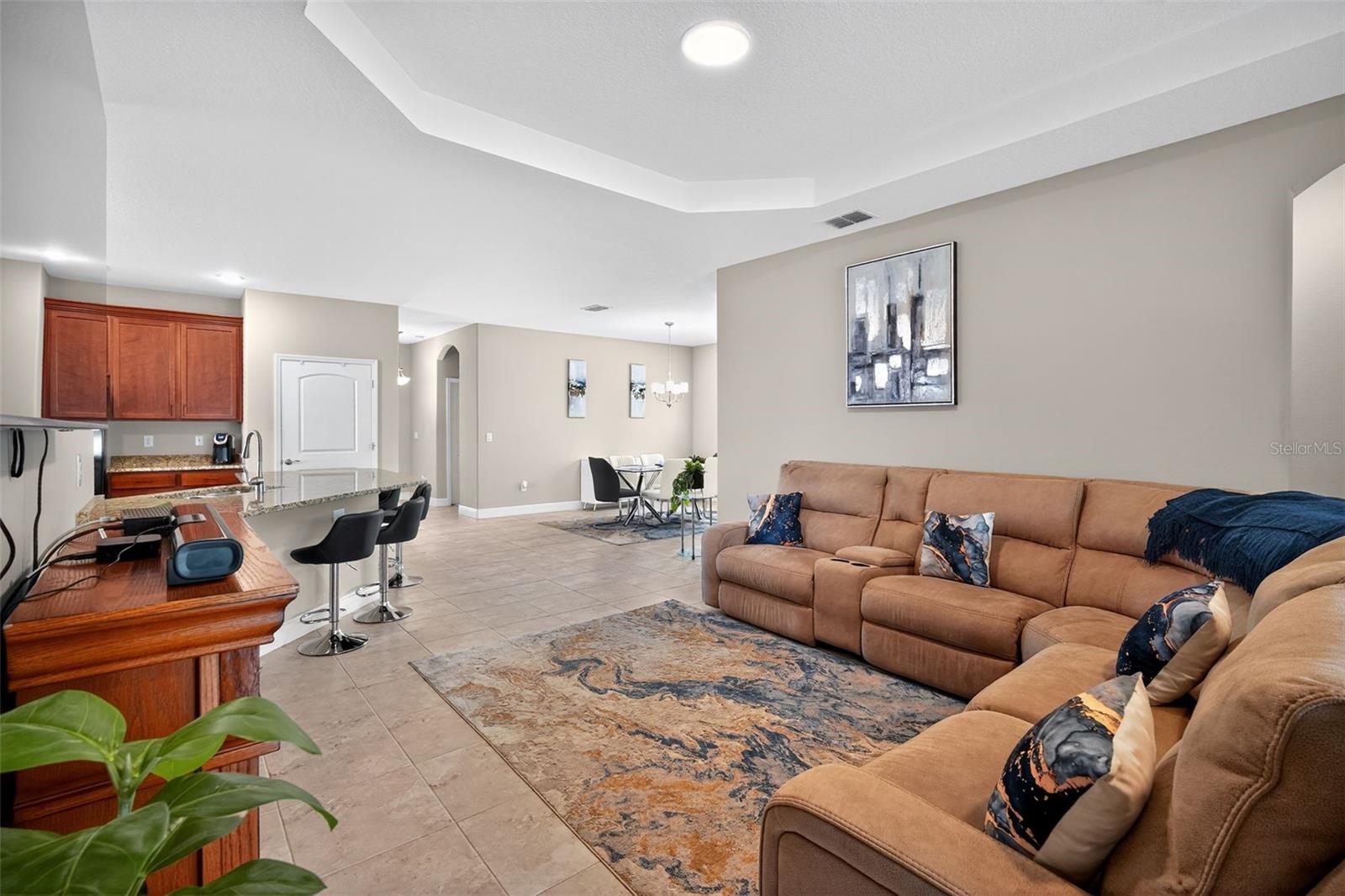 Listing photo id 9 for 12690 Vander Way