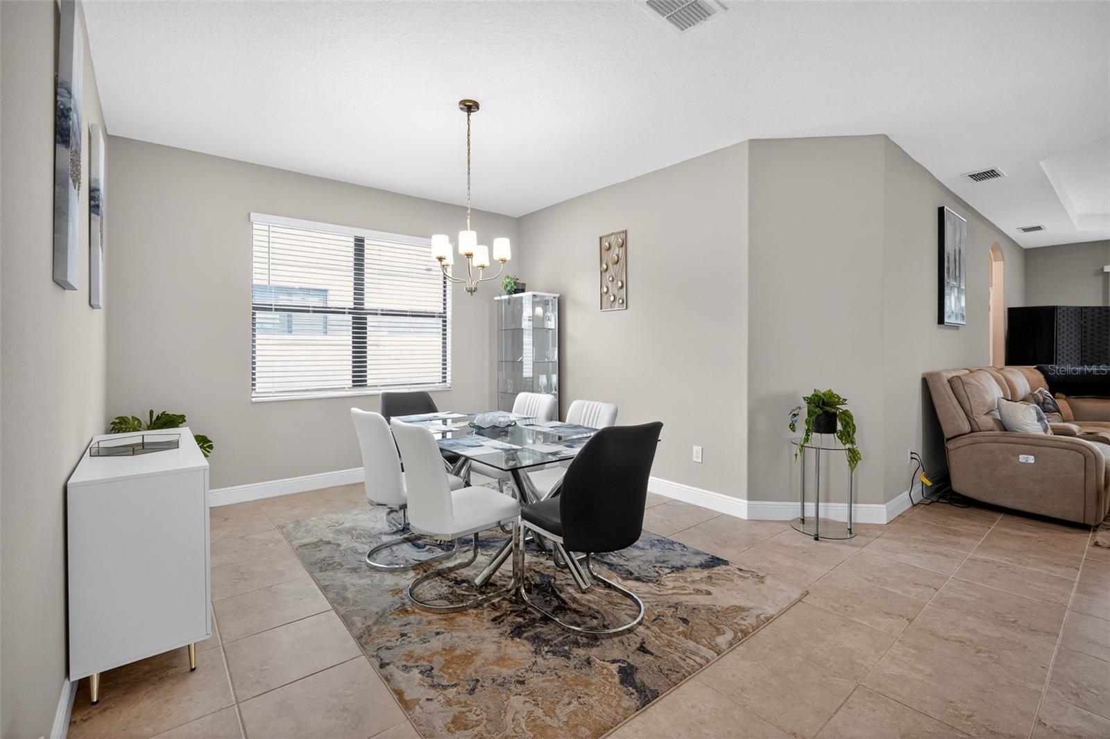 Listing photo id 10 for 12690 Vander Way