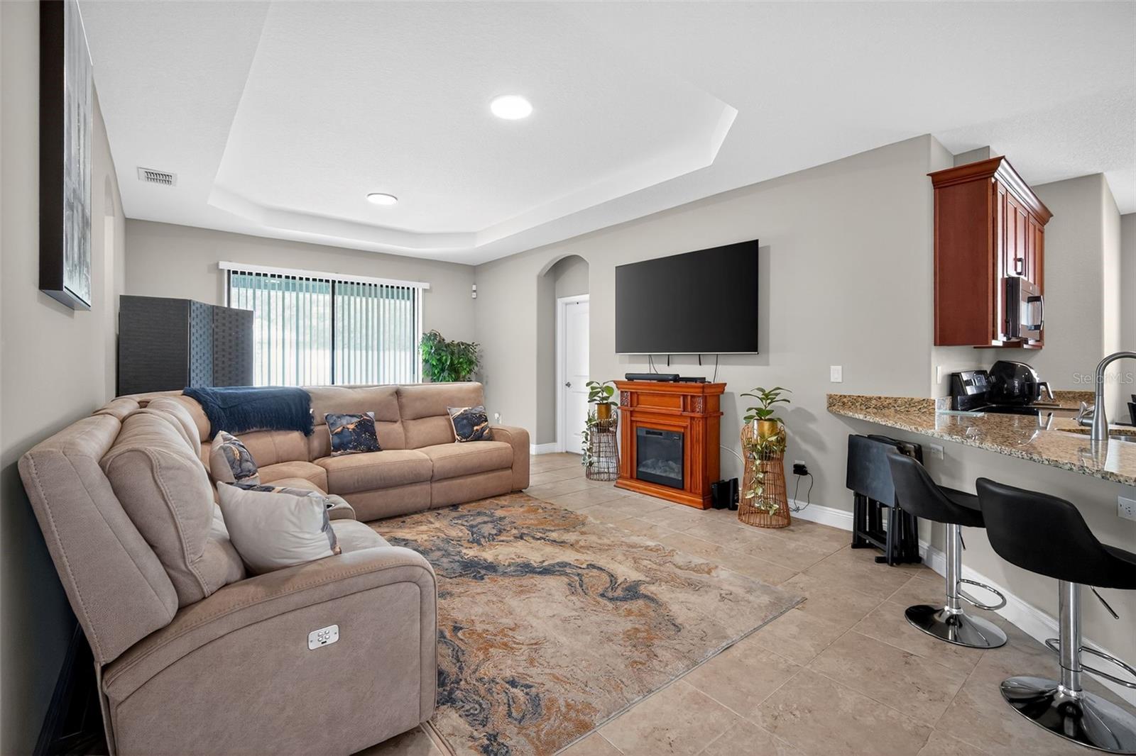 Listing photo id 11 for 12690 Vander Way