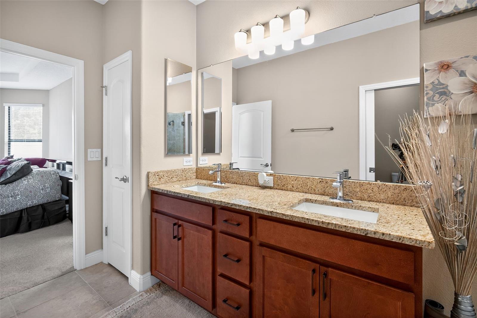 Listing photo id 15 for 12690 Vander Way
