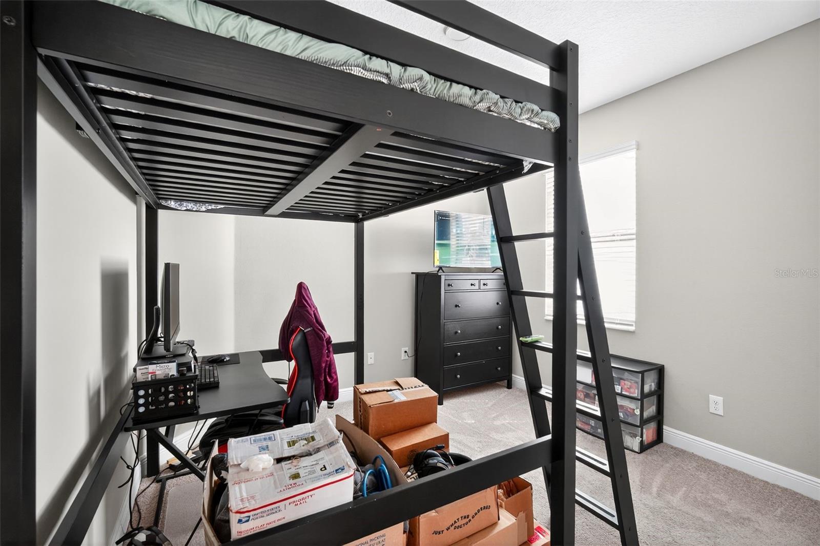 Listing photo id 16 for 12690 Vander Way