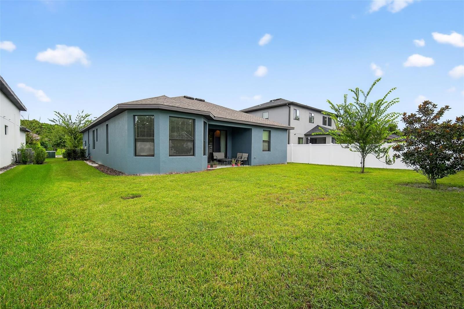 Listing photo id 27 for 12690 Vander Way