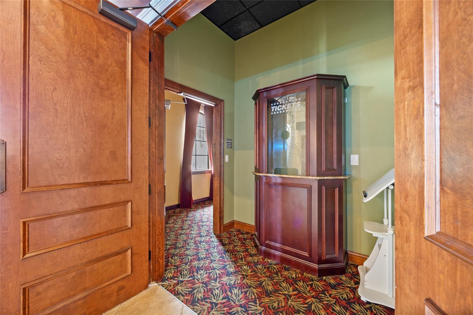 Image 49 of 86 For 8952 Coco Palm Road