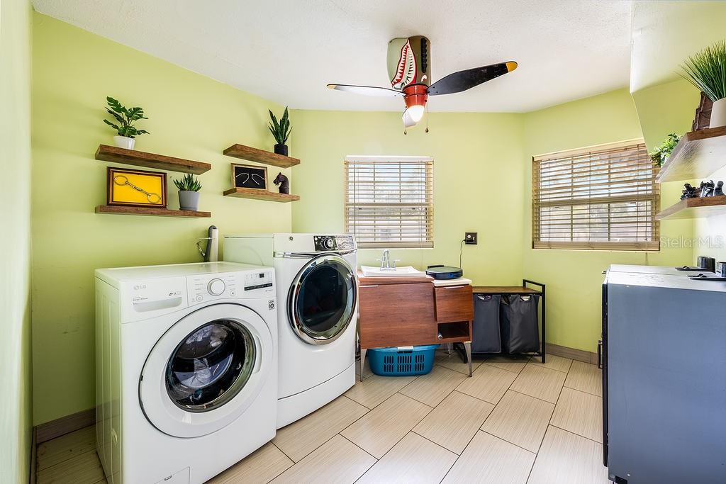 Image 43 of 82 For 1835 Oak Lane