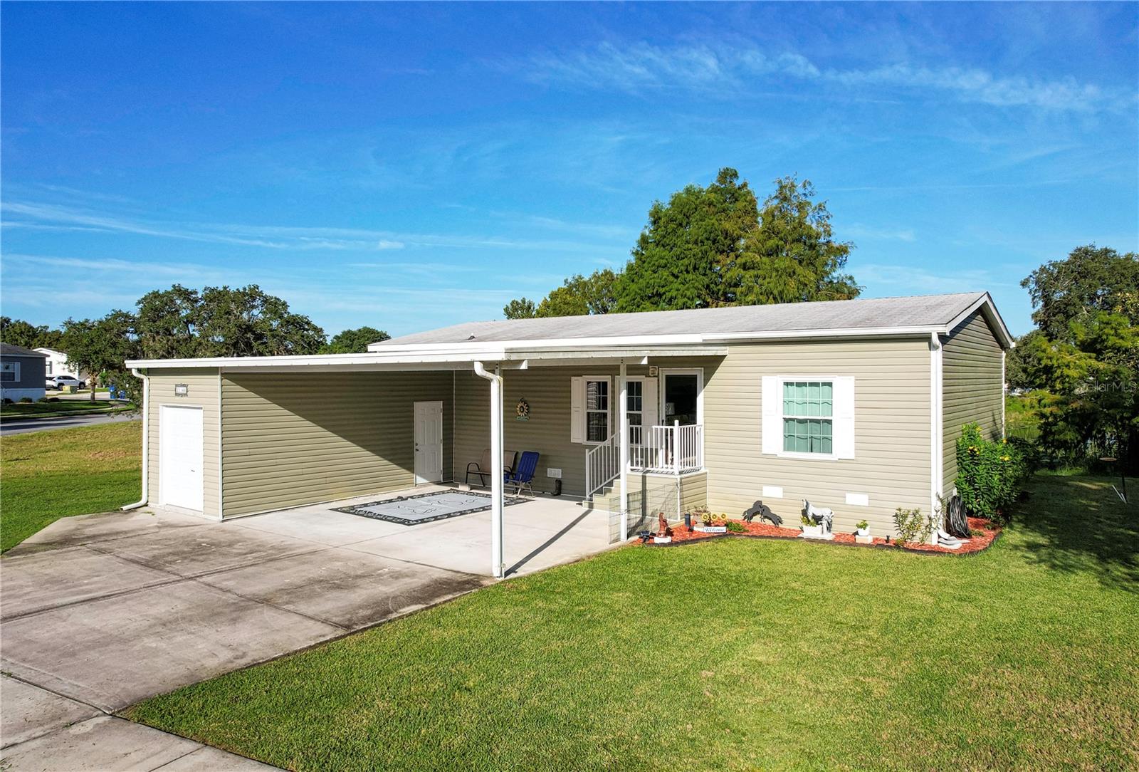 Image 2 of 29 For 25144 Spanish Moss Circle