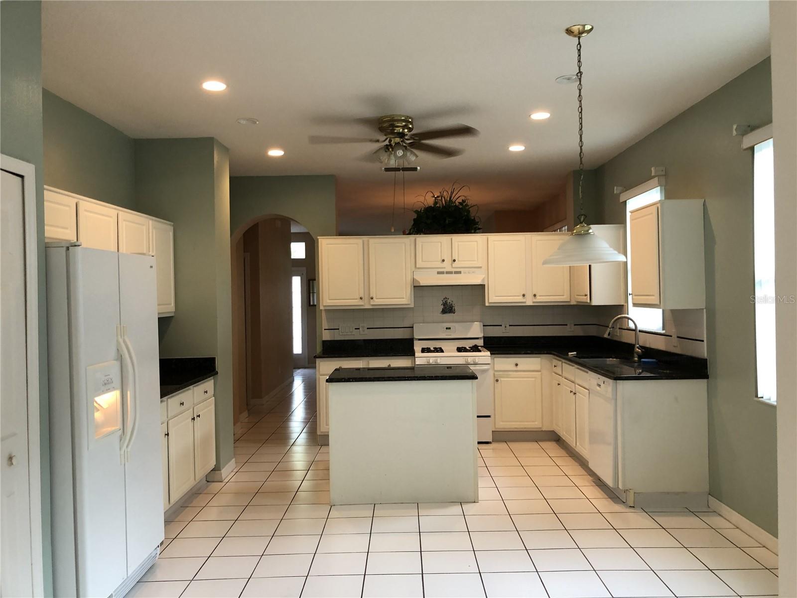 Image 4 of 50 For 4815 Riverton Drive