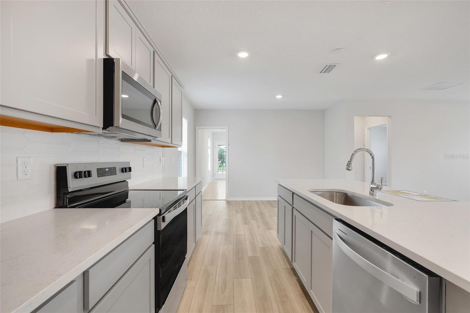 Image 10 of 31 For 7357 Ivy Tendril Avenue