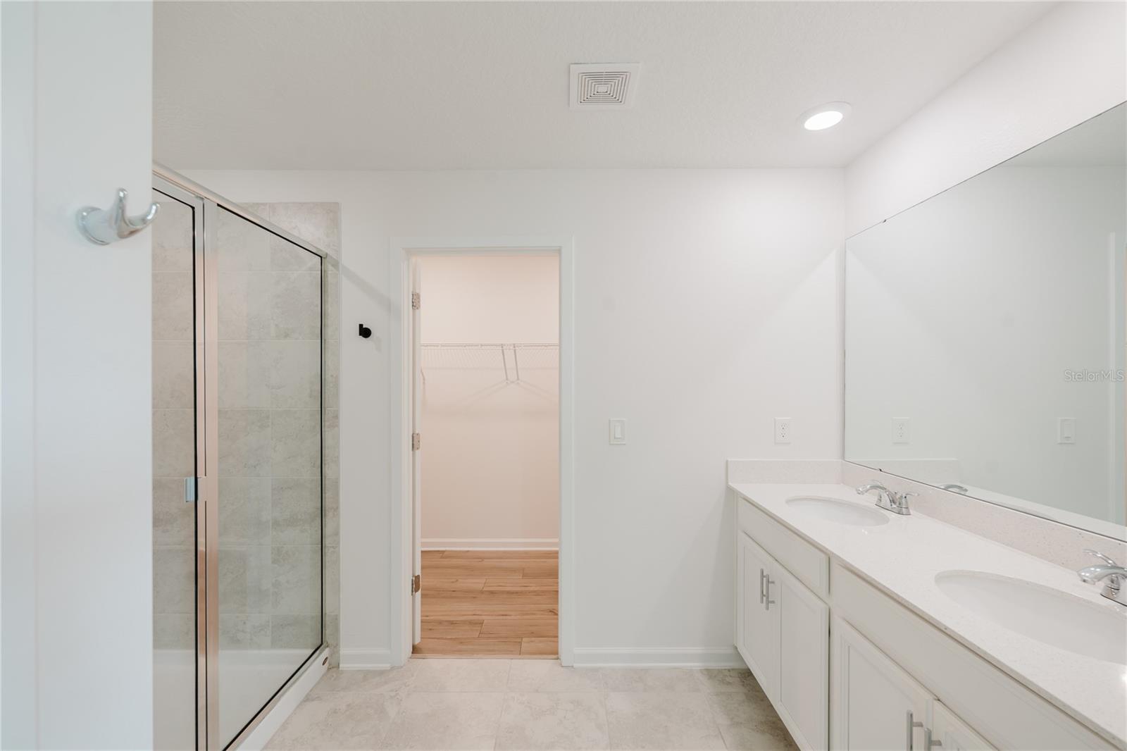 Image 27 of 61 For 2910 Black Birch Drive