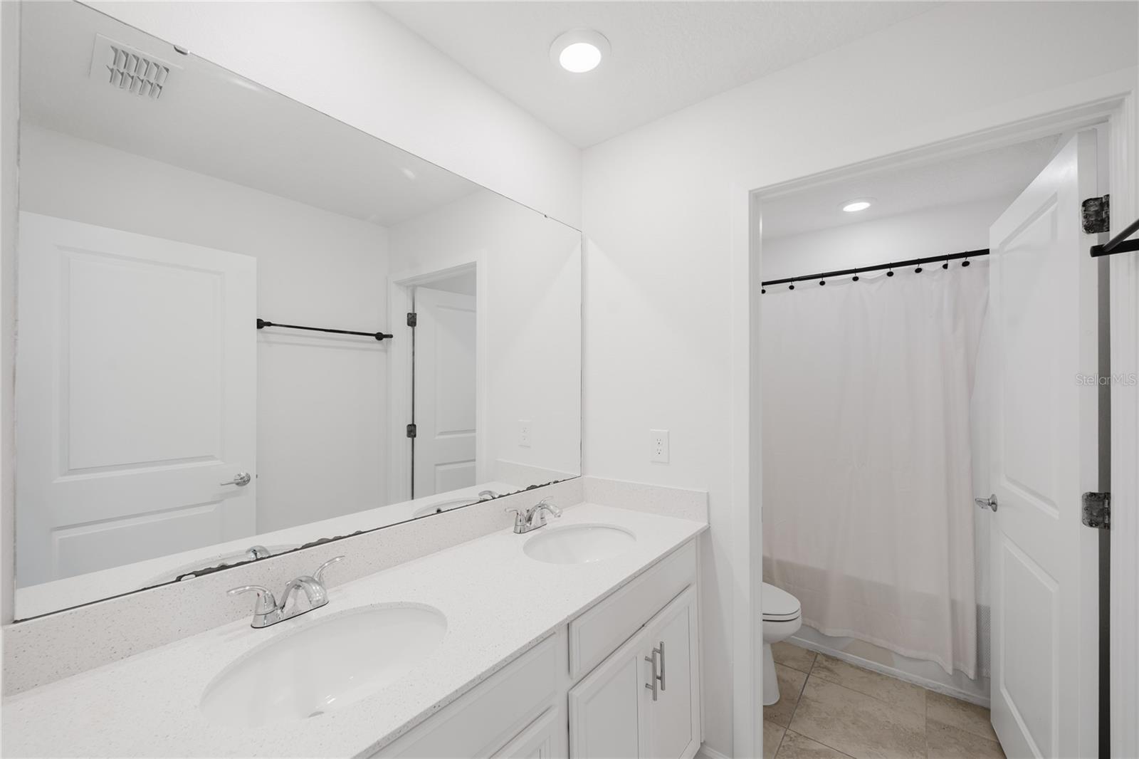 Image 42 of 61 For 2910 Black Birch Drive