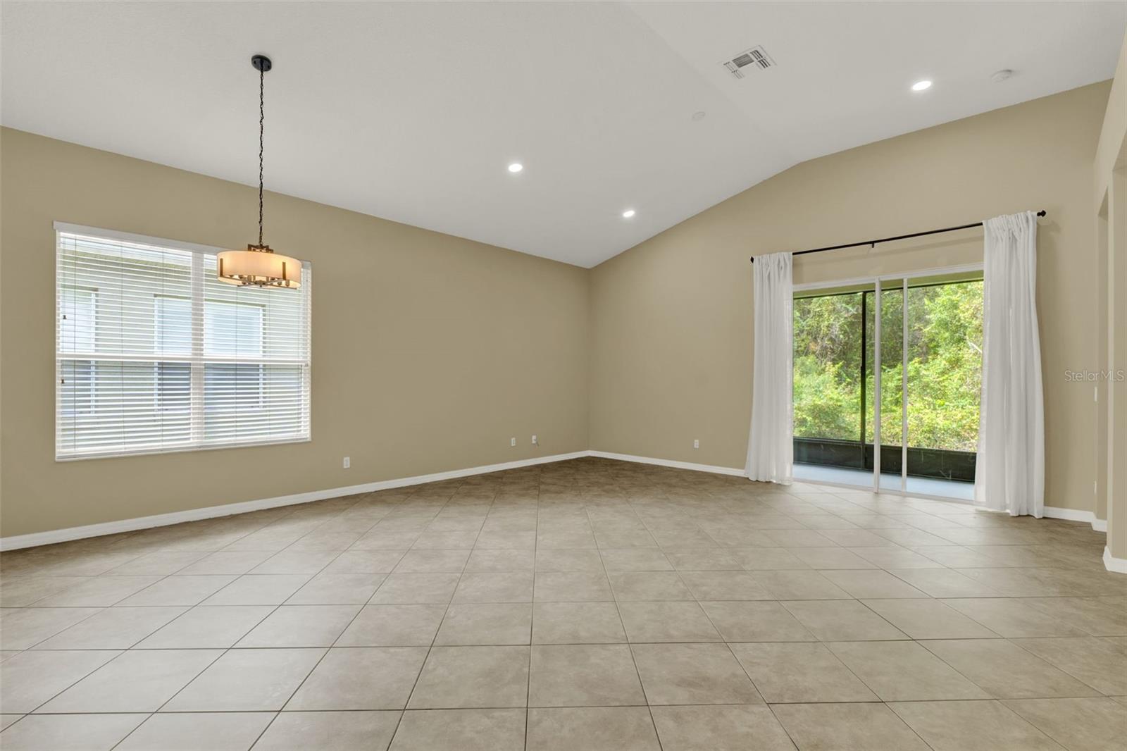 Image 11 of 39 For 1757 Cherry Ridge Drive