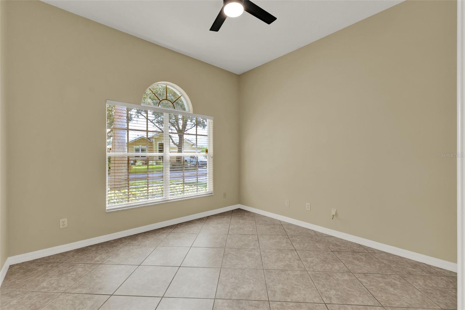 Image 18 of 39 For 1757 Cherry Ridge Drive