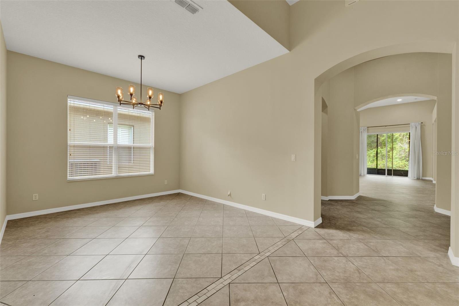 Image 7 of 39 For 1757 Cherry Ridge Drive