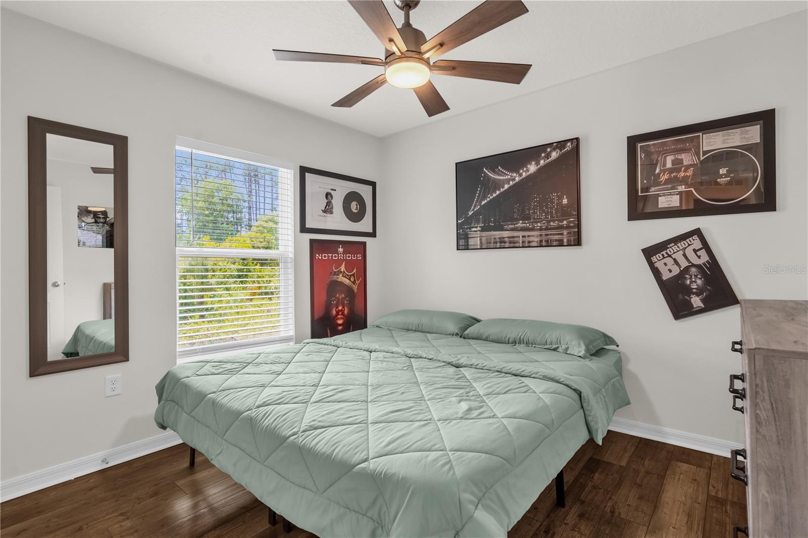 Image 15 of 30 For 1898 9th Avenue