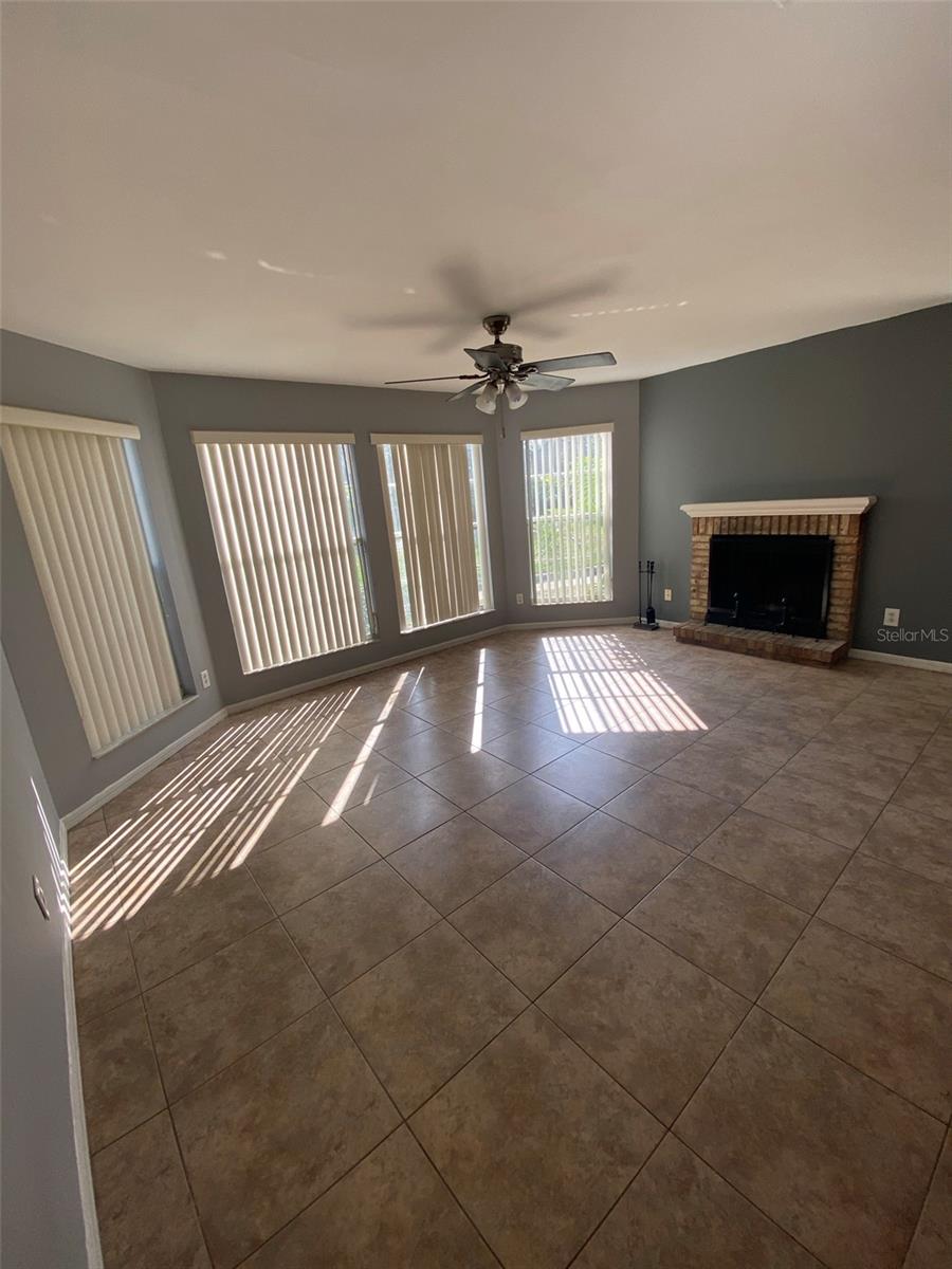 Image 10 of 17 For 962 Newcastle Cir  100