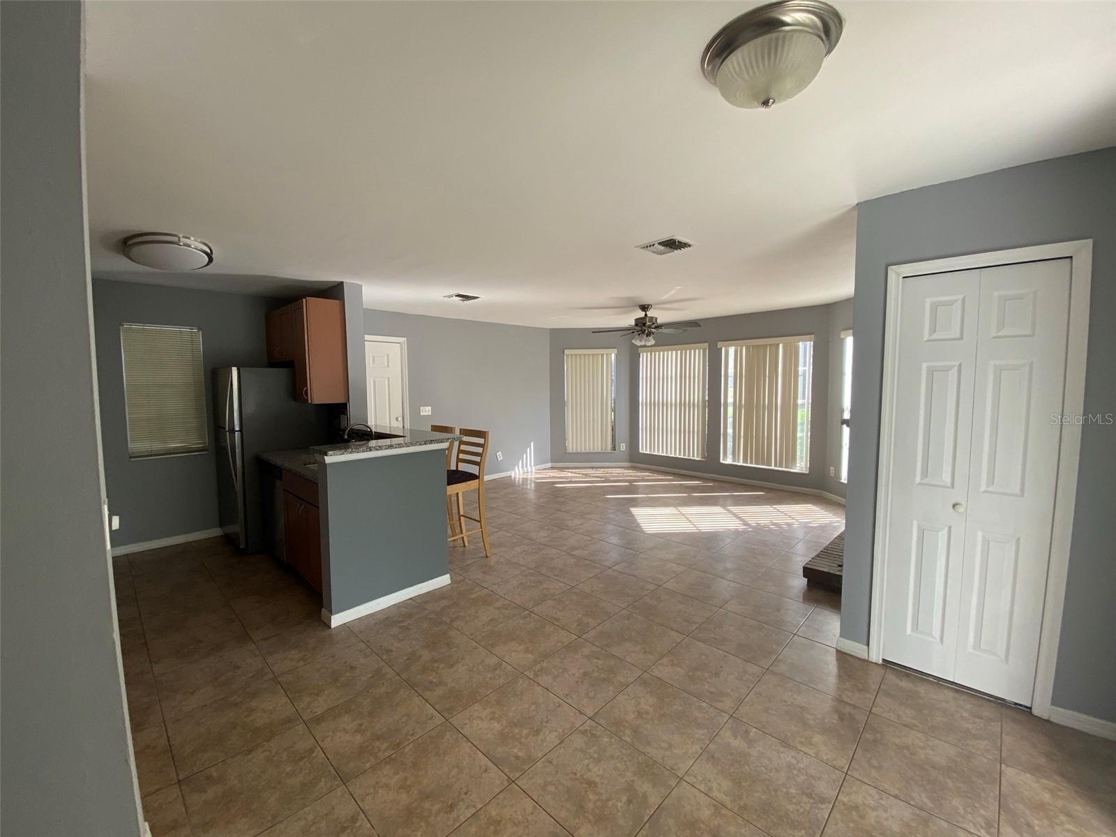 Image 11 of 17 For 962 Newcastle Cir  100