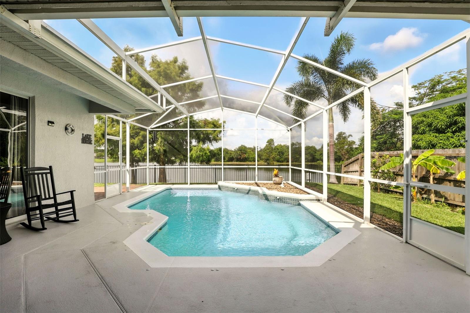 Image 18 of 40 For 13855 Bluewater Circle