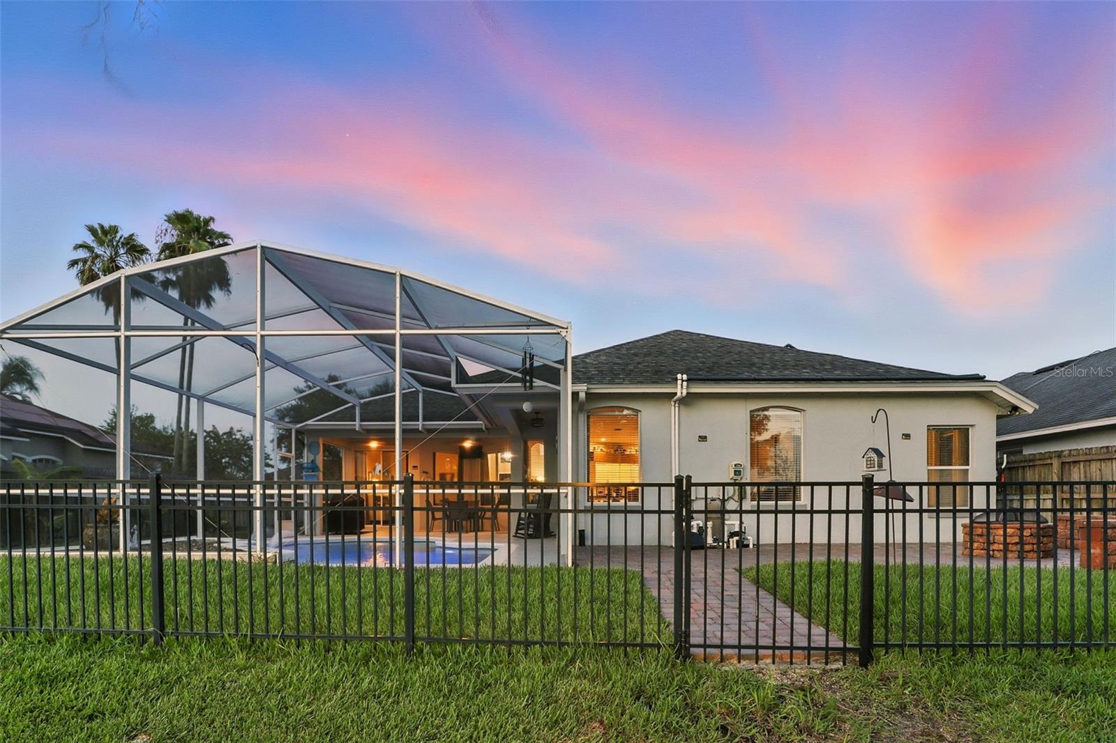 Image 39 of 40 For 13855 Bluewater Circle