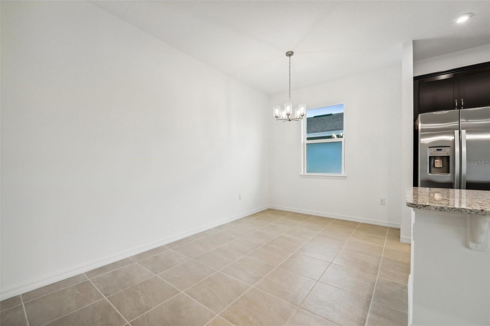 Image 3 of 27 For 890 Pebble Crest Lane