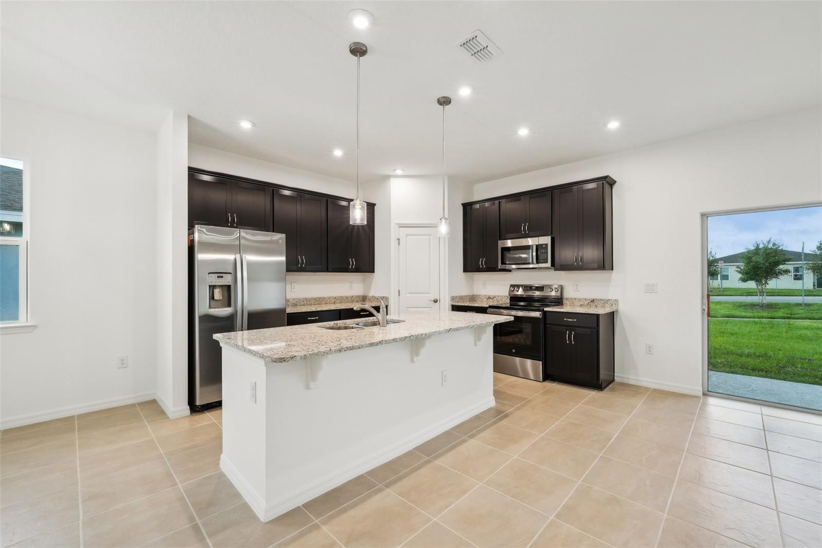 Image 6 of 27 For 890 Pebble Crest Lane