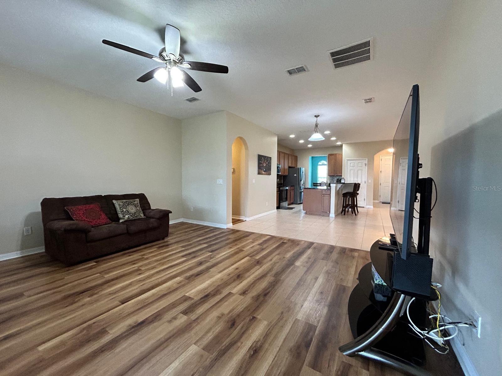 Image 17 of 31 For 1415 Ellis Fallon Loop