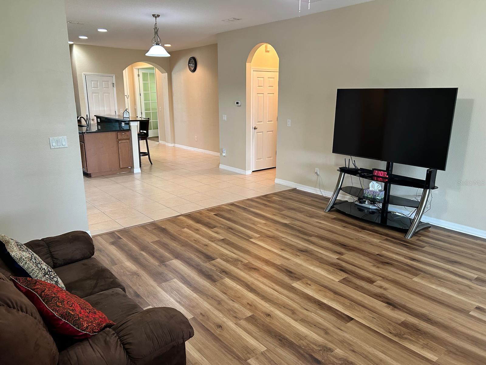 Image 18 of 31 For 1415 Ellis Fallon Loop