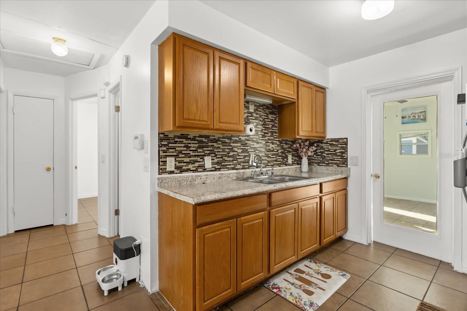 Image 10 of 26 For 6844 Longmeade Lane