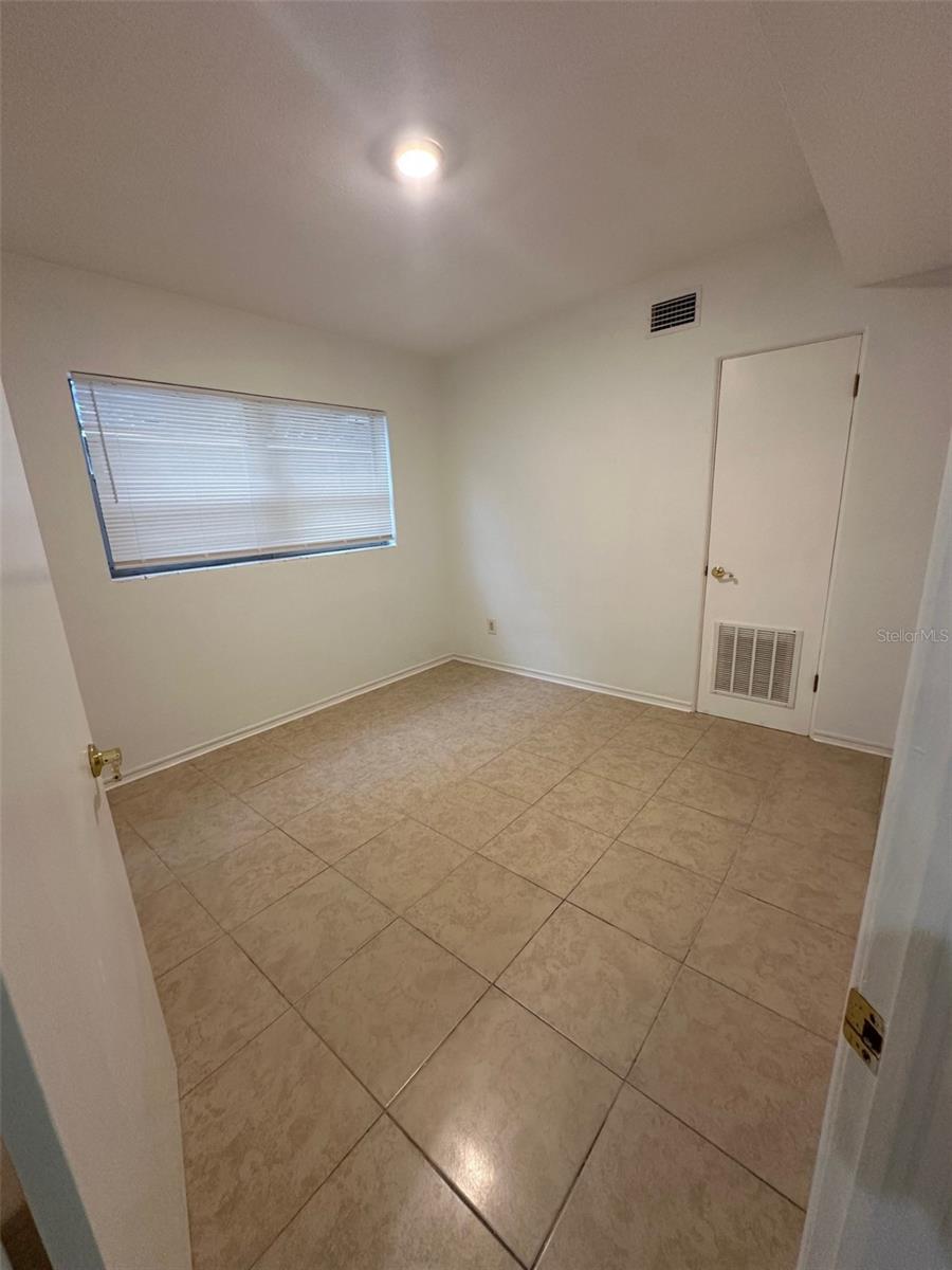 Image 10 of 15 For 1716 Kaley Avenue