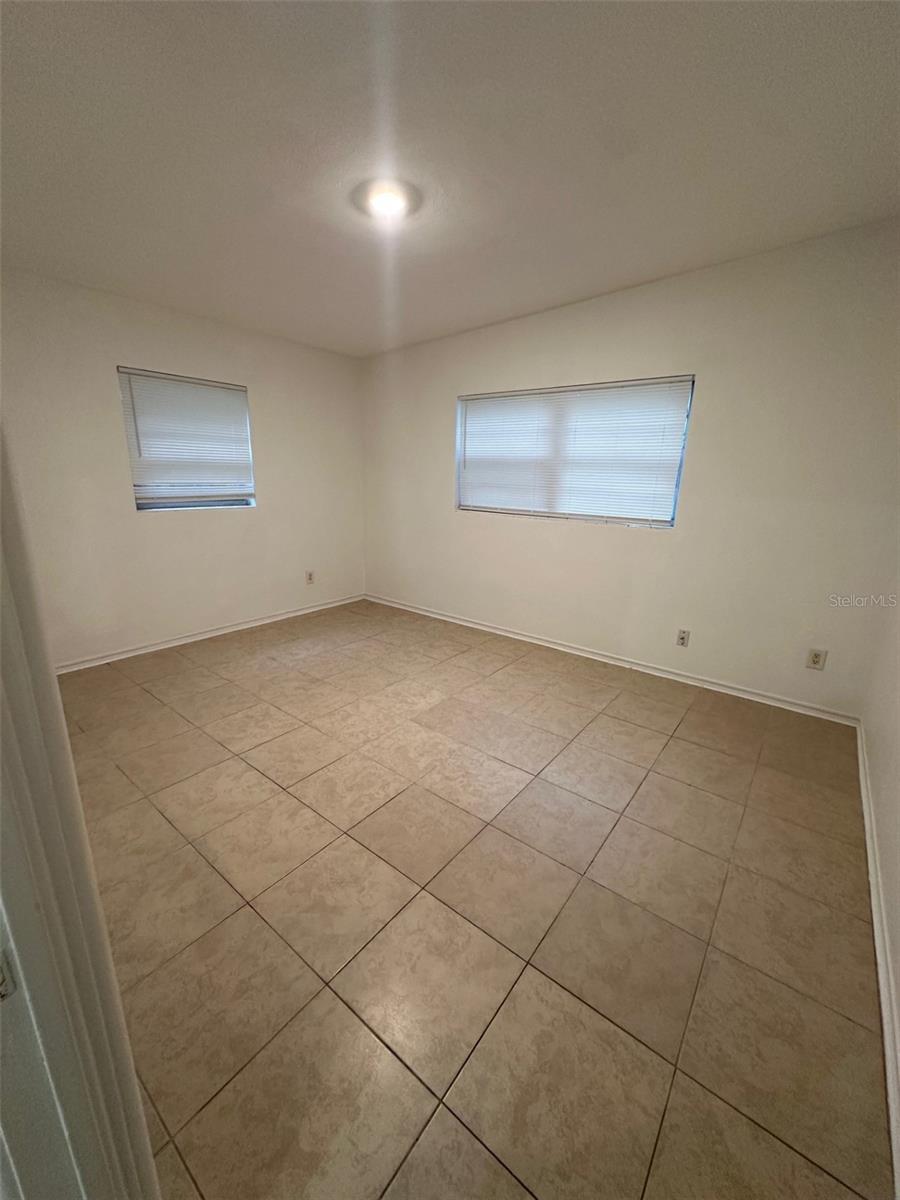 Image 11 of 15 For 1716 Kaley Avenue