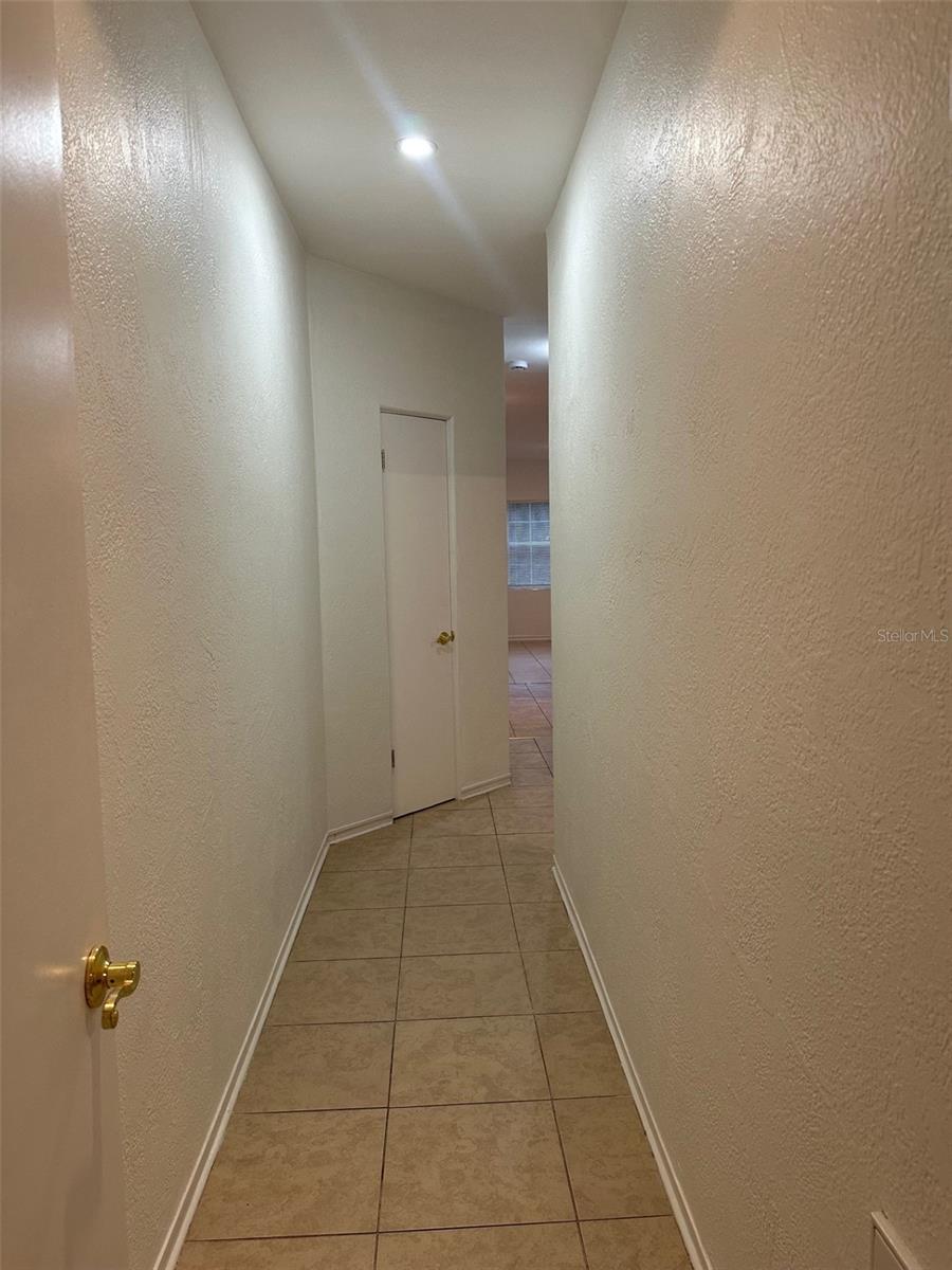 Image 13 of 15 For 1716 Kaley Avenue