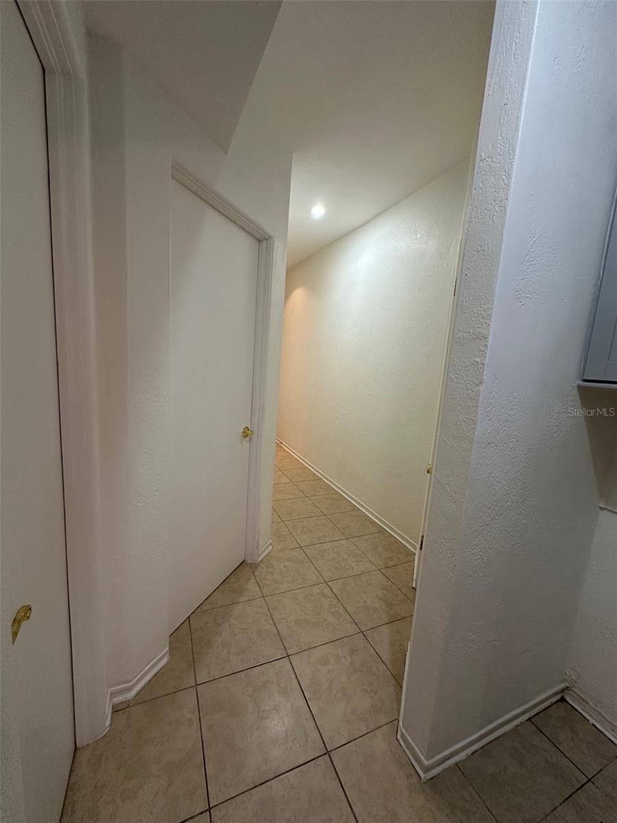 Image 15 of 15 For 1716 Kaley Avenue