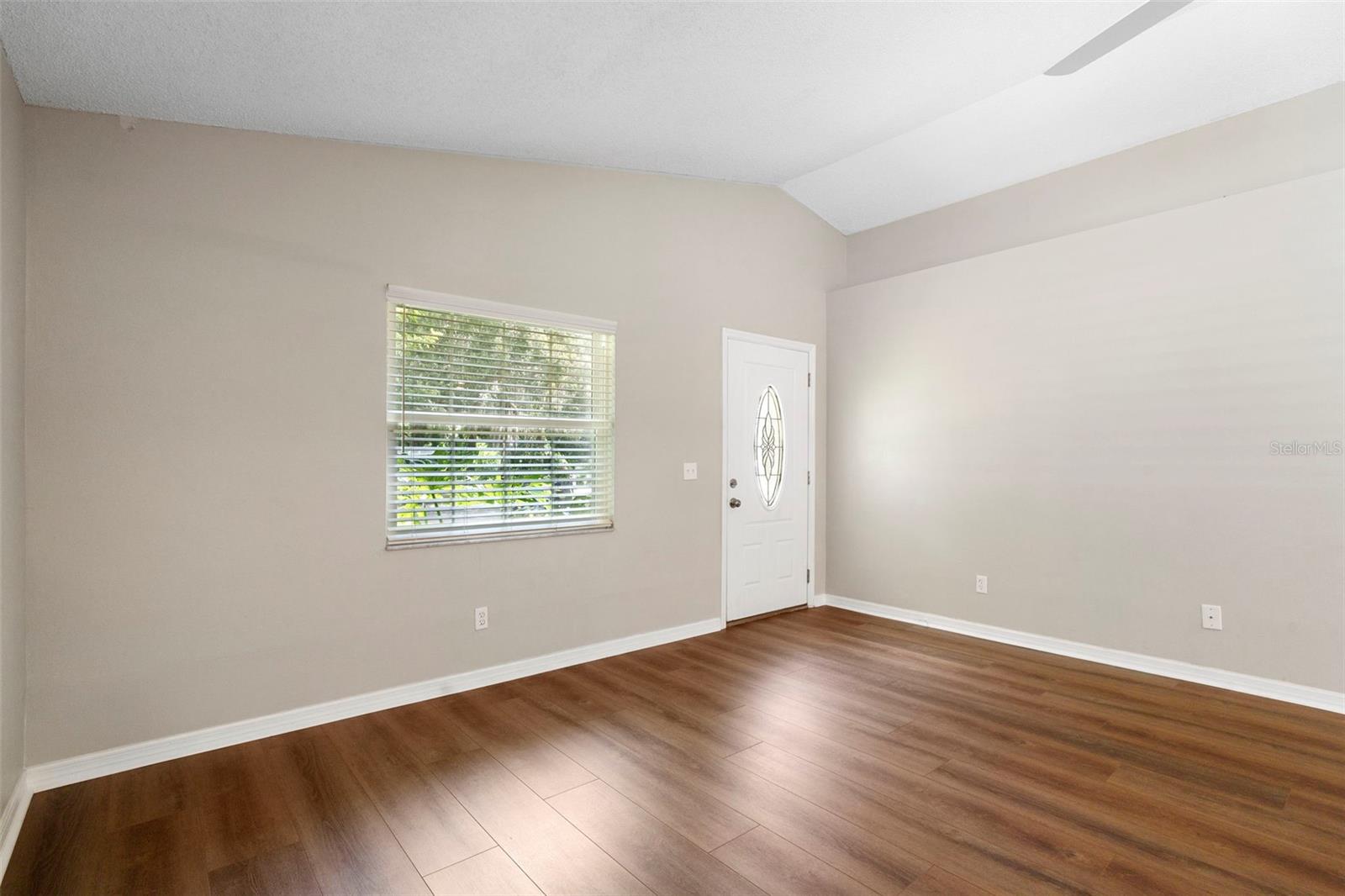Image 11 of 41 For 2033 Garwood Drive
