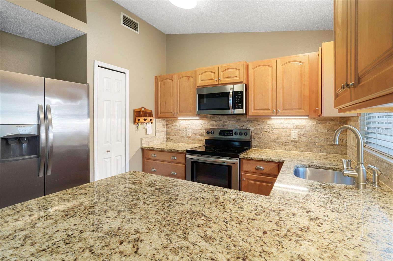 Image 16 of 41 For 2033 Garwood Drive
